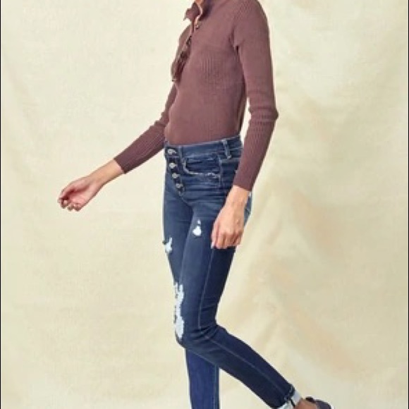KanCan Chelsea High Rise Jeans - Picture 3 of 10